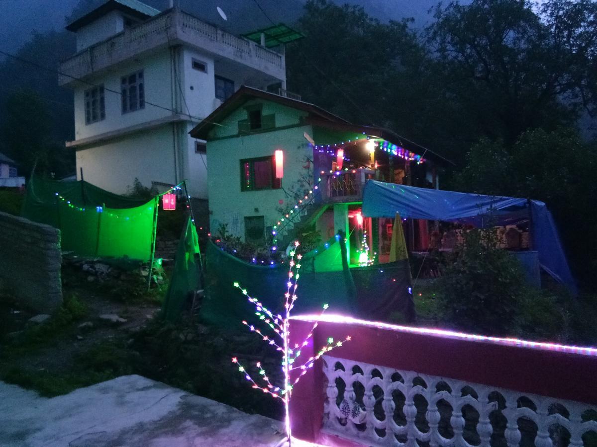 Moksha Hotel Kasol Zewnętrze zdjęcie
